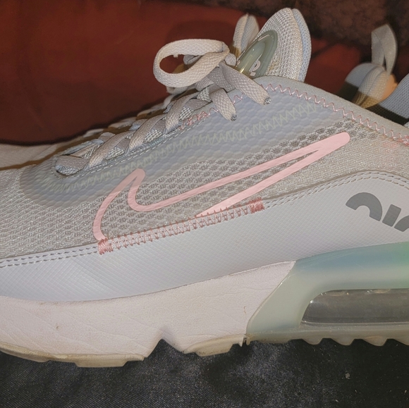 NIKE Air Max 2090s 7Y Pure platinum Arctic Punch - Picture 2 of 16